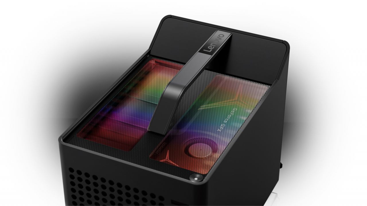 Panel transparente del ordenador Lenovo Legion C730 con luces RGB