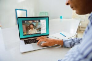 Zoom revoluciona los webinars aumentando su capacidad a un millón de asistentes