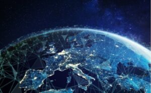 Mapa de Europa con conexiones digitales y redes interactivas