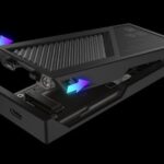 Gabinete externo ROG Strix Aiolos para SSD con diseño moderno.